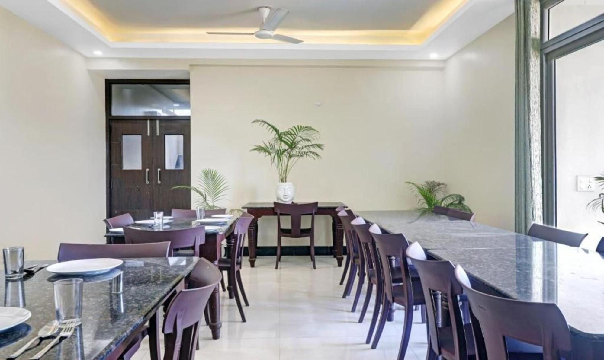 Hotel Ravi Residency Bharatpur Exteriör bild