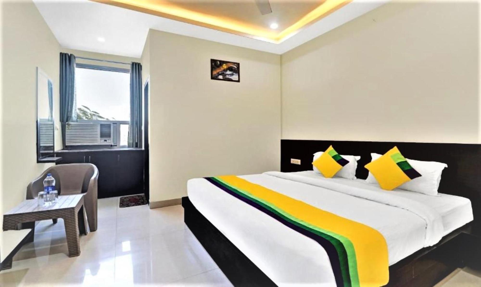 Hotel Ravi Residency Bharatpur Exteriör bild