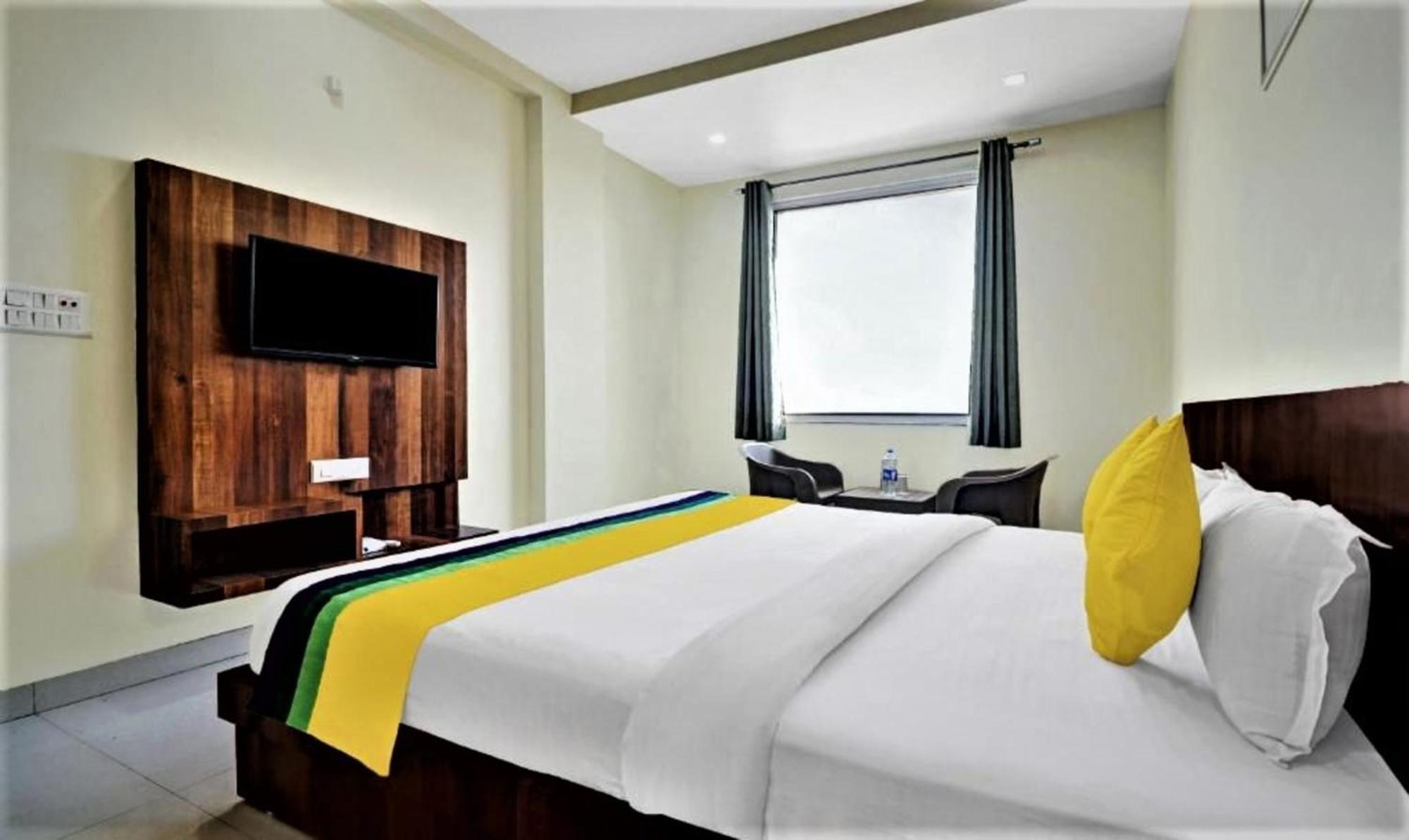 Hotel Ravi Residency Bharatpur Exteriör bild