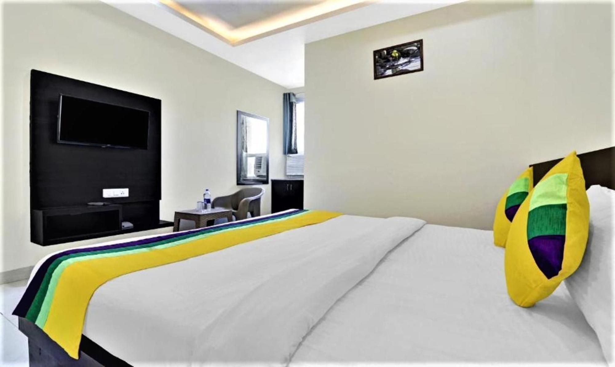 Hotel Ravi Residency Bharatpur Exteriör bild