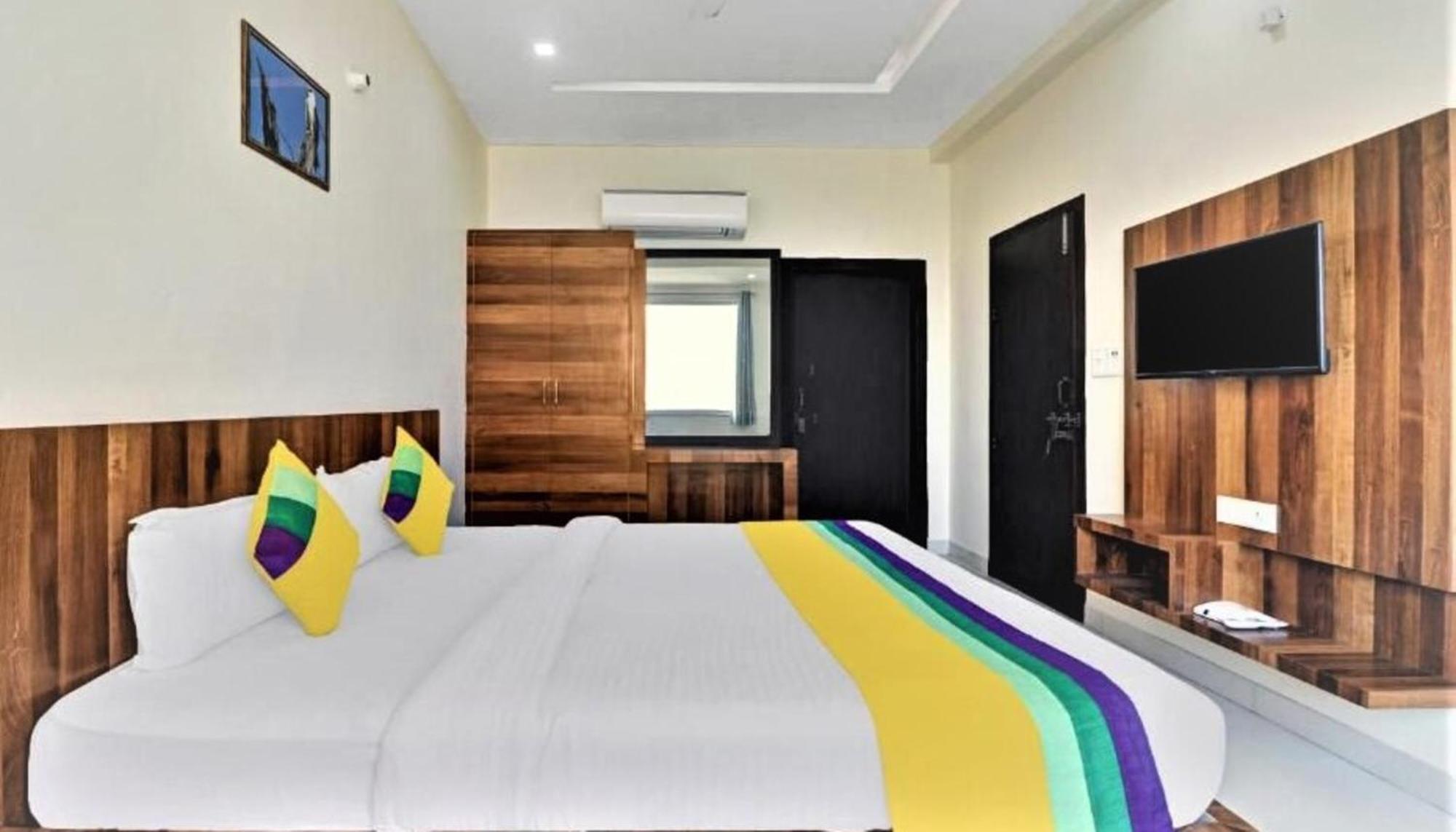 Hotel Ravi Residency Bharatpur Exteriör bild