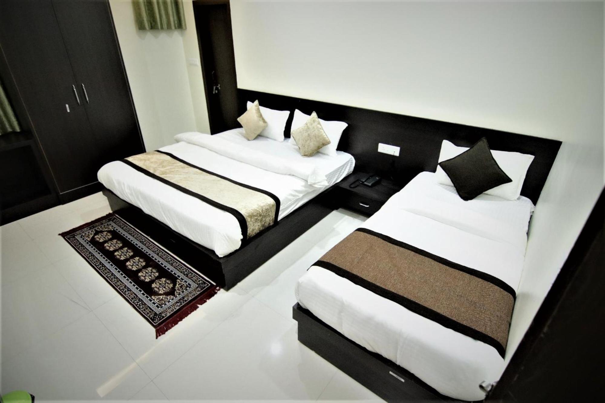 Hotel Ravi Residency Bharatpur Exteriör bild