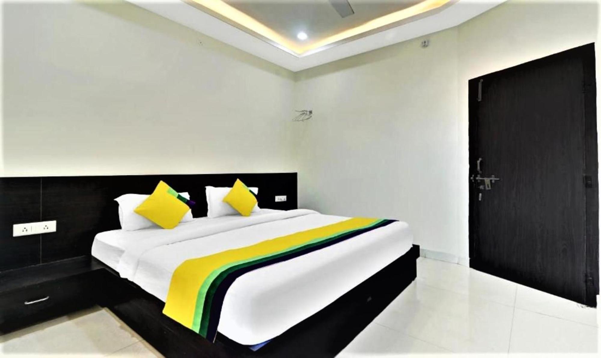 Hotel Ravi Residency Bharatpur Exteriör bild